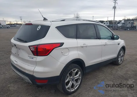 2019 Ford Escape Titanium из США, поврежденный, VIN 1FMCU9J99KUC31232